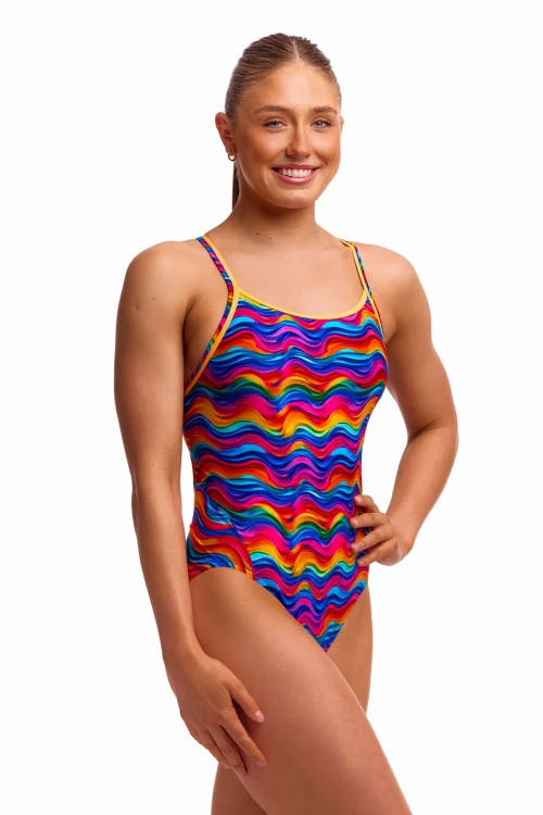 FKS033L_PLASTIC_FANTASTIC_14.jpg